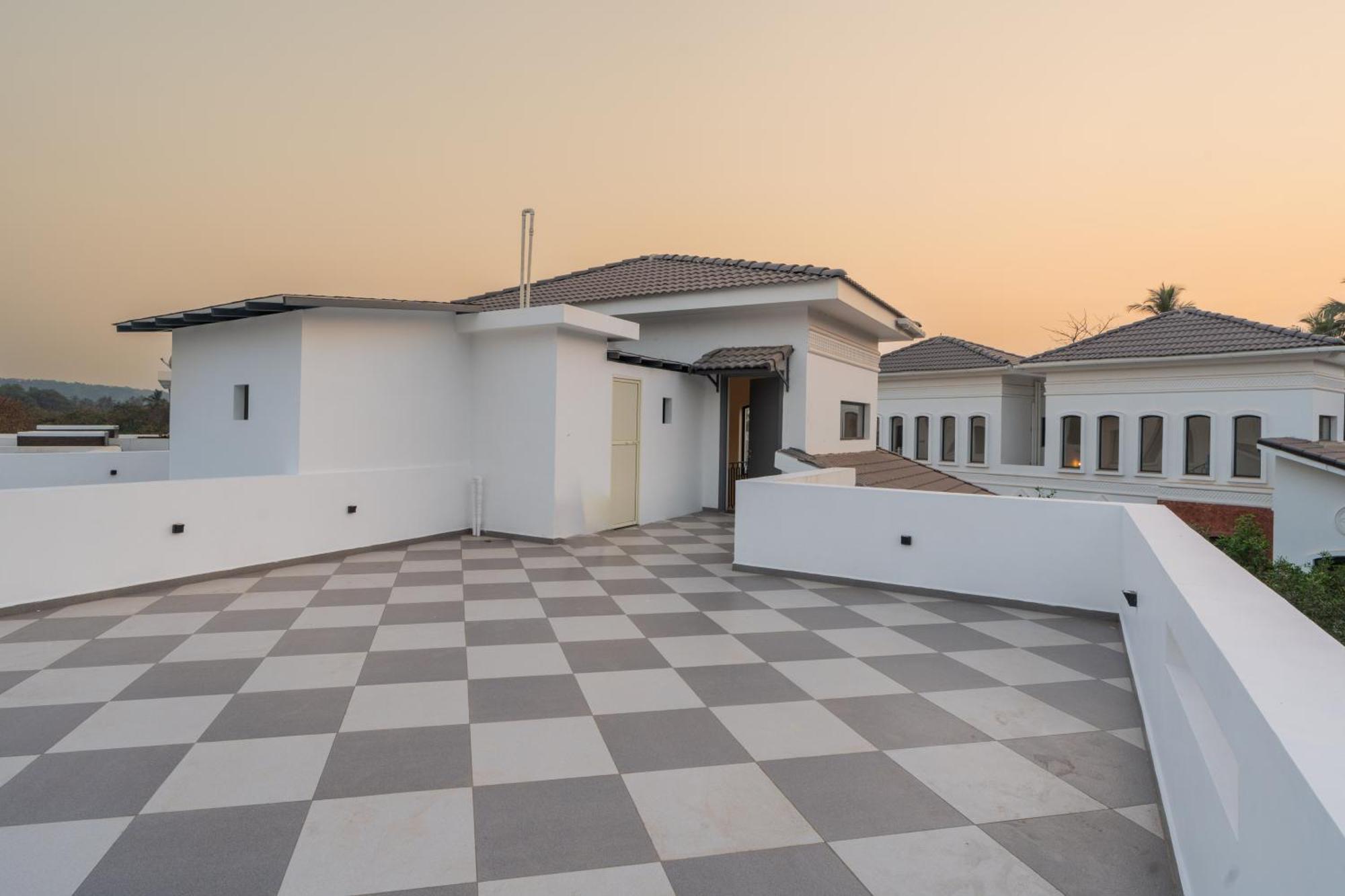 Elivaas Laguna Encanto 4 Bhk Villa With Pvt Pool & Terrace Anjuna Exterior photo