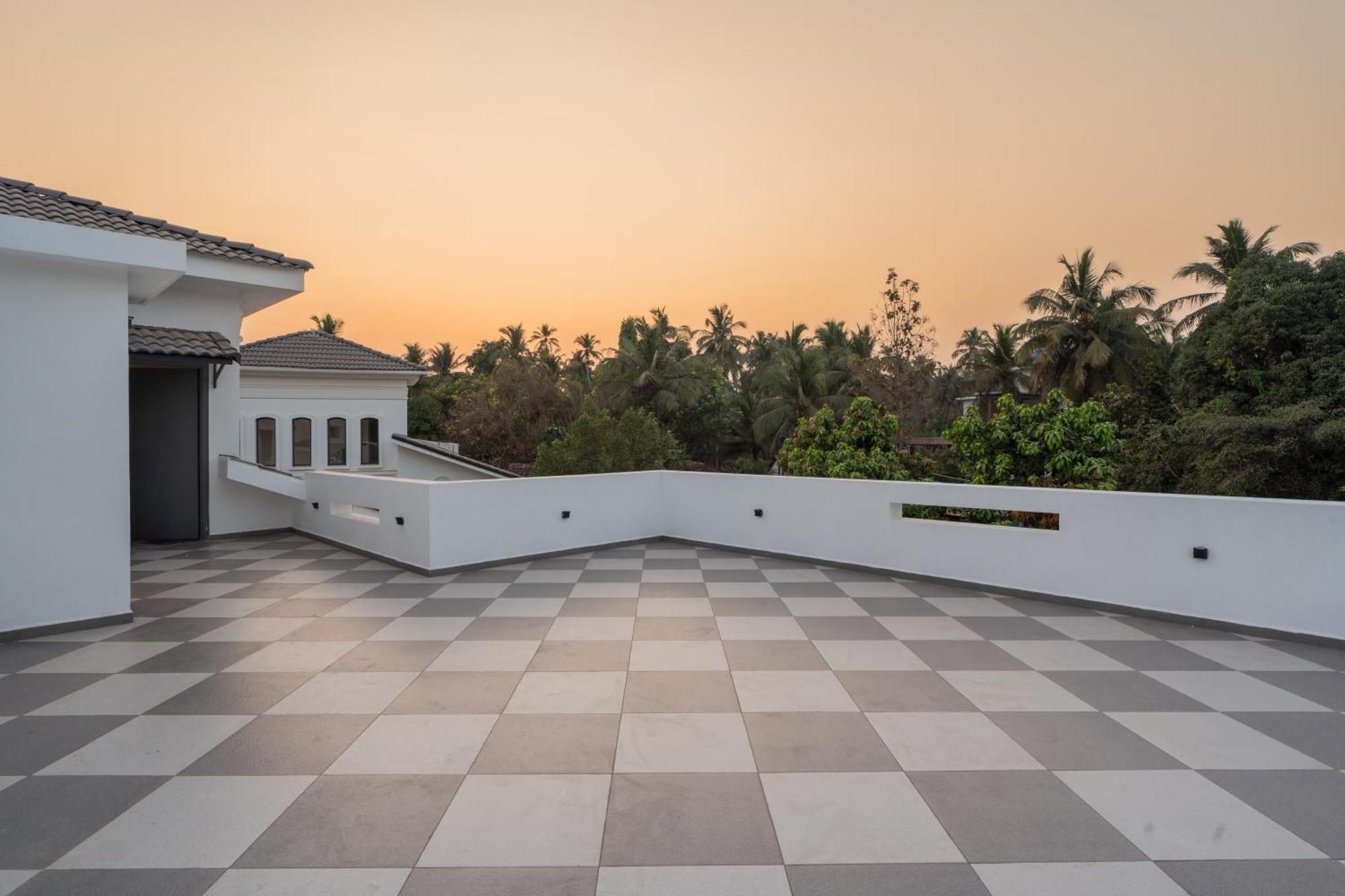 Elivaas Laguna Encanto 4 Bhk Villa With Pvt Pool & Terrace Anjuna Exterior photo